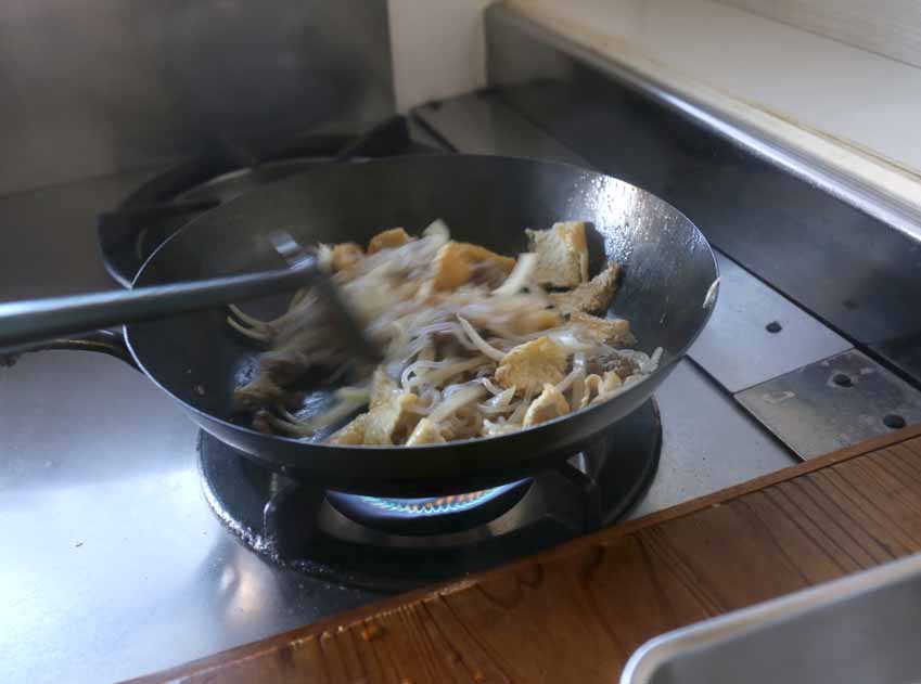 油揚げで牛肉マシマシ丼フライパン調理3