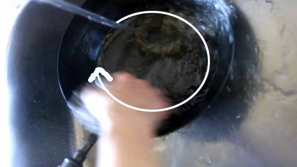 鉄フライパンの洗い方2